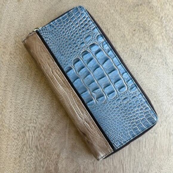 BRAHMIN Skylar Wristlet Wallet Blue Gold Croc Embossed Leather Zip Organizer EUC